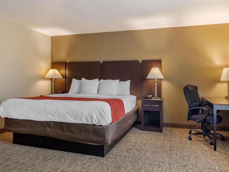 Comfort Inn & Suites Perry National Fairgrounds Area Экстерьер фото