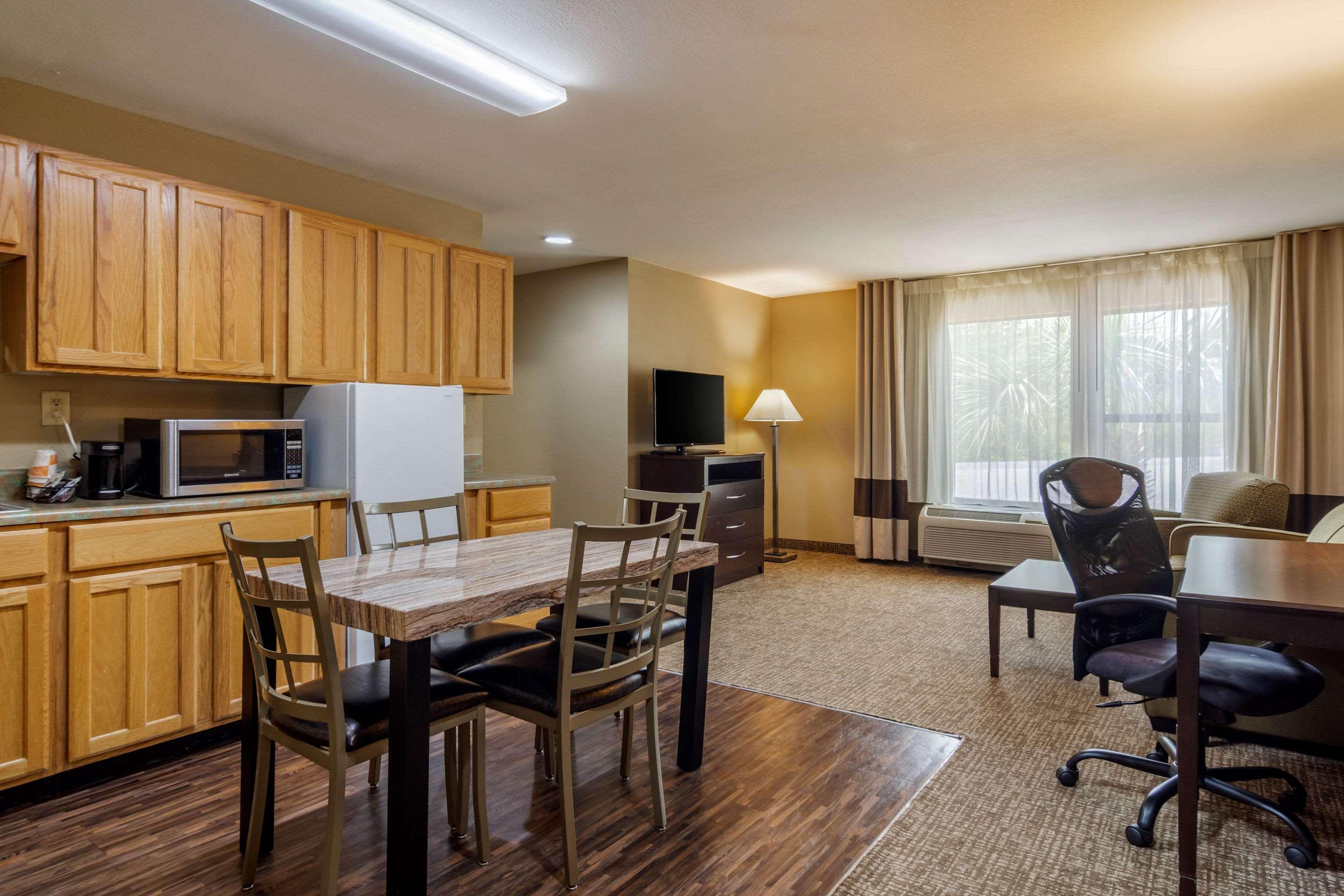 Comfort Inn & Suites Perry National Fairgrounds Area Экстерьер фото